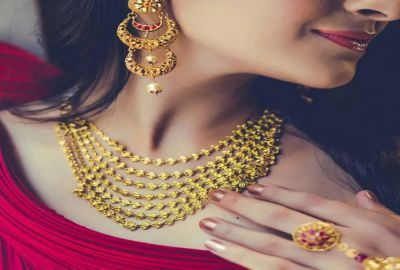 सोने की कीमतें नए रिकॉर्ड पर : जानें आज के रेट और अपने निवेश की जानकारी!
