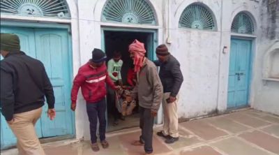 आत्महत्या या हत्या : लॉज के कमरे में मिला युवक का शव आत्महत्या या हत्या : लॉज के कमरे में मिला युवक का शव