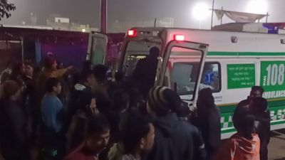 ACCIDENT : बस और ट्रक में भिड़ंत, 3 छात्रों की मौत, 11 की हालत गंभीर ACCIDENT : बस और ट्रक में भिड़ंत, 3 छात्रों की मौत, 11 की हालत गंभीर