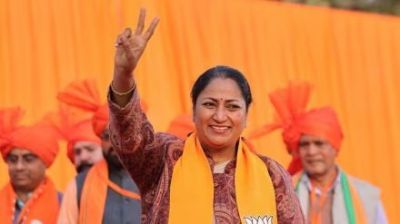 सीएम की शपथ लेने से पहले रेखा गुप्ता का बड़ा ऐलान, इस तारीख तक महिलाओं खाते में आएंगे 2,500