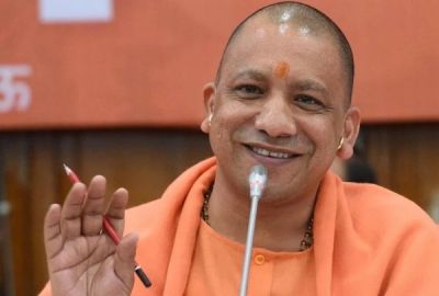 कानून-व्यवस्था से खिलवाड़ बर्दाश्त नहीं, पर्व-त्योहारों पर अराजक तत्वों से सख्ती से निपटें : योगी आदित्यनाथ