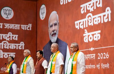 नितिन नबीन ने भाजपा की नयी राष्ट्रीय टीम के साथ की पहली बैठक, चुनावी रणनीति पर हुई चर्चा